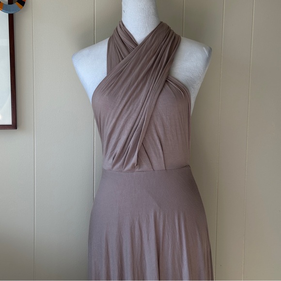Lulus Dresses & Skirts - Lulu’s Tan Infinity Dress